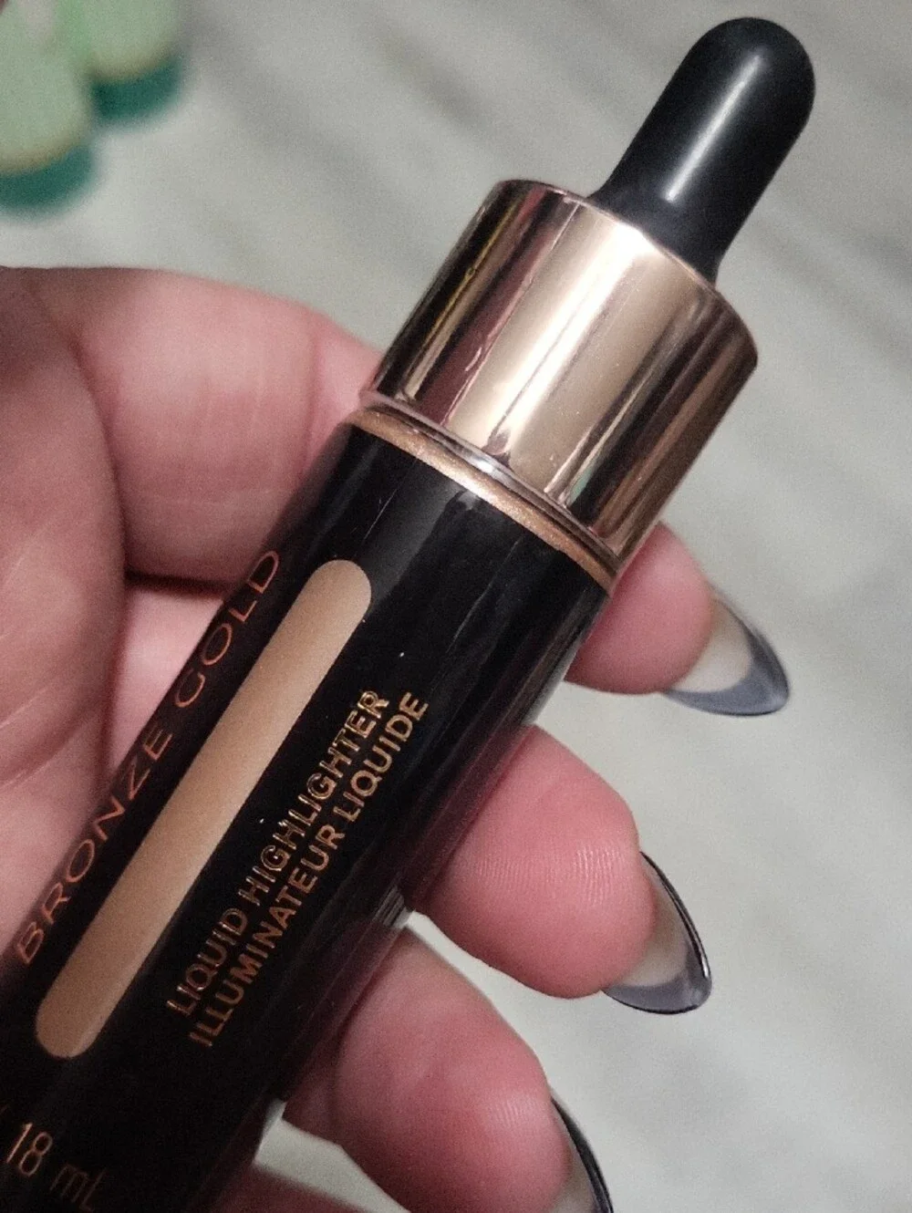 Revolution Bronze Gold Liquid Glow Highlighter